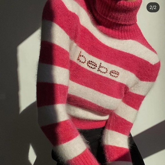 Early 2000s bedazzled Angora BEBE peppermint turtleneck - Picture 2 of 2